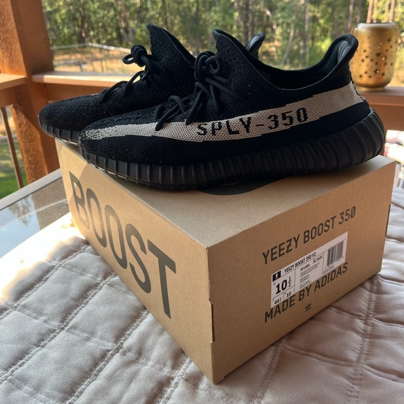 adidas gazelle silver green womens Yeezy Boost 350 V2 Core (Black/White) – THE-ECHELON main image 1